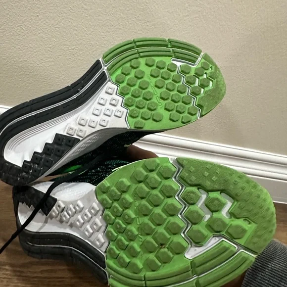 Bright green Nike Zoom Elite 8 women’s 7 - Picture 3 of 4